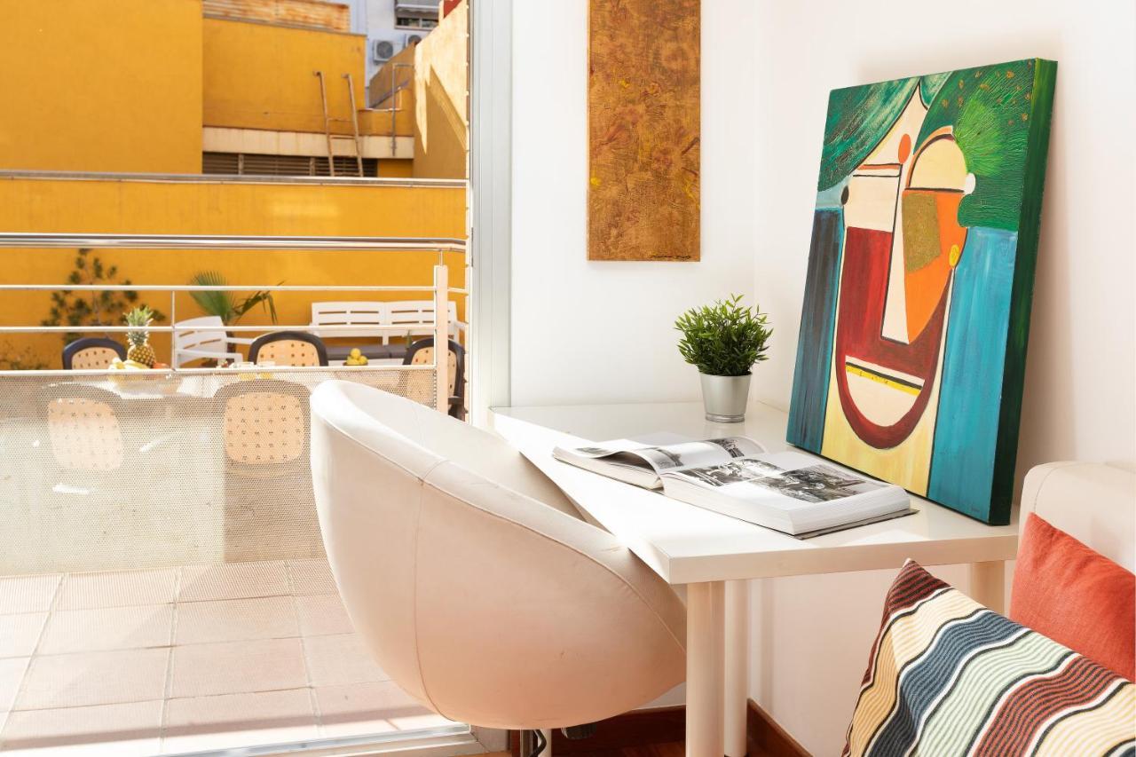 Apartment Lets Holidays Terrace Barcelona